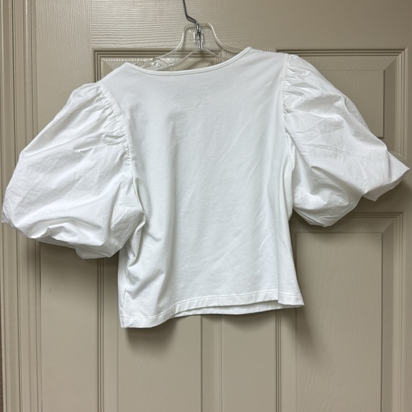 NWT. White puff sleeve top - Picture 3 of 3